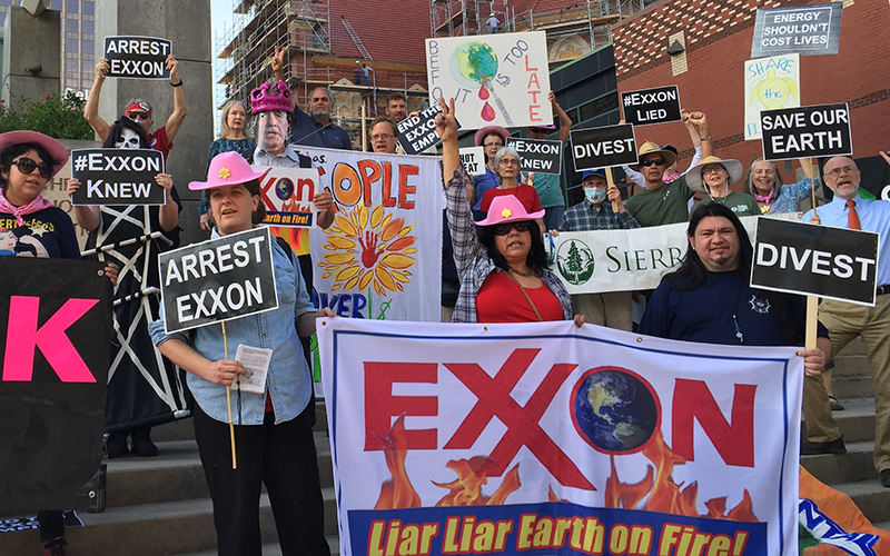 Photo: Protests outside Exxon Shareholders Meeting 2017 in Dallas, TX