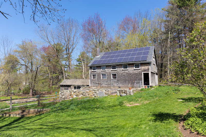 net metering on solar panels in Maine