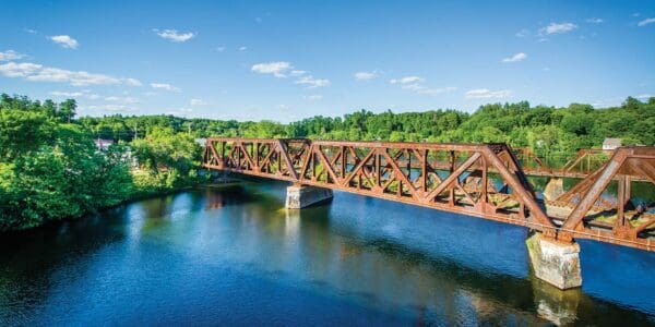 Bridge crossing Merrimack River